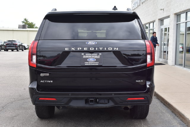 Used 2025 Ford Expedition Max Active AWD/4WD image 12