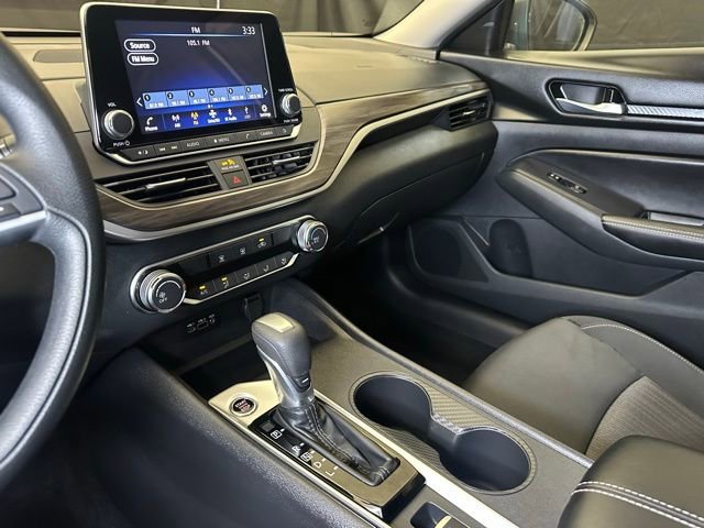 Used 2025 Nissan Altima 2.5 SV AWD/4WD image 30