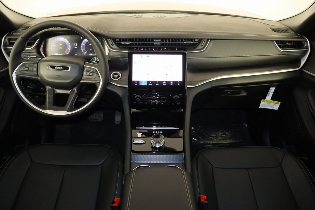 New 2025 Jeep Grand Cherokee Limited image 14