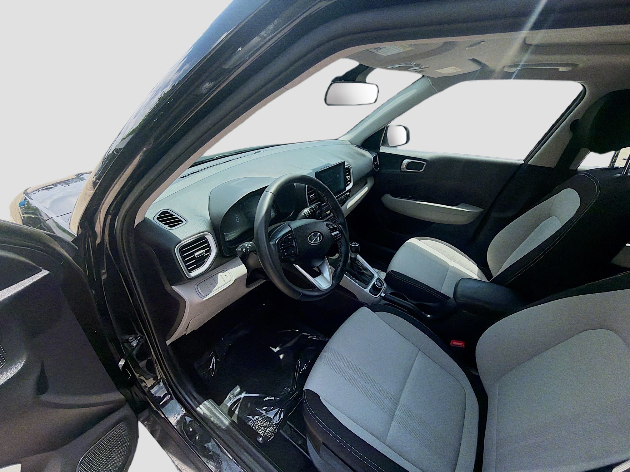 Used 2024 Hyundai Venue SEL FWD image 7