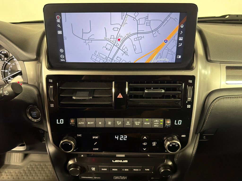 Used 2022 Lexus GX 460 Luxury w/ Accessory Package image 3