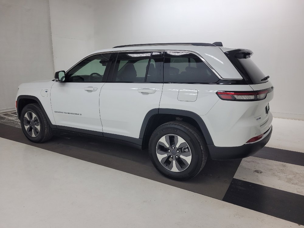 Used 2022 Jeep Grand Cherokee Limited 4xe w/ Luxury Tech Group II image 3
