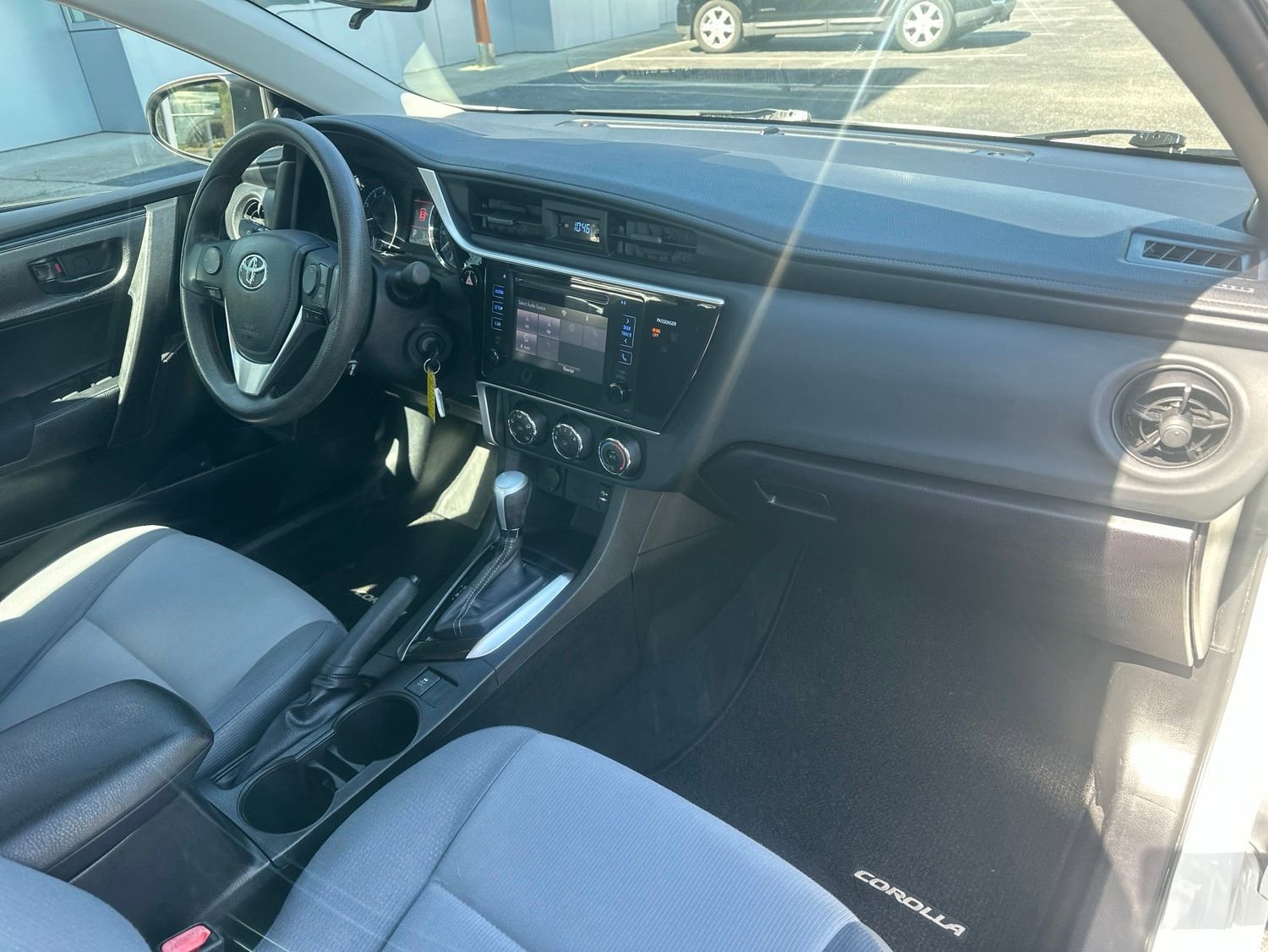 Used 2017 Toyota Corolla L FWD image 9