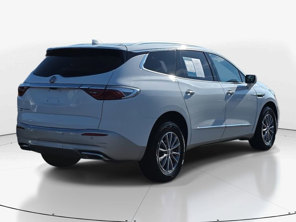 Used 2024 Buick Enclave Premium image 5