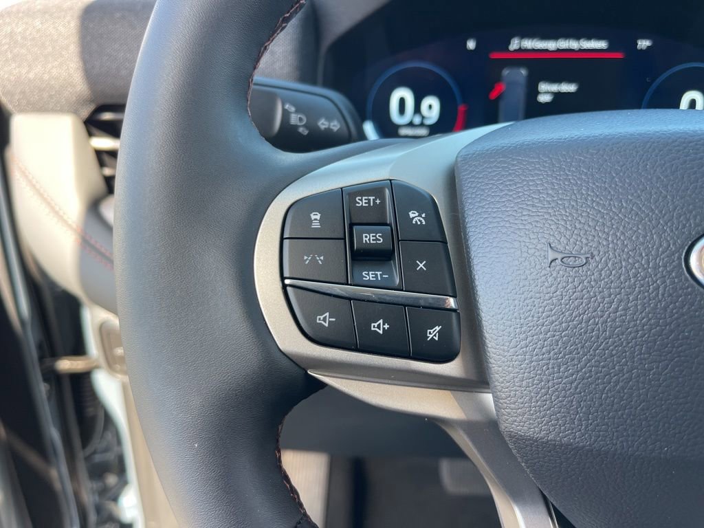 New 2026 Ford Explorer Active w/ Active Comfort Package image 15