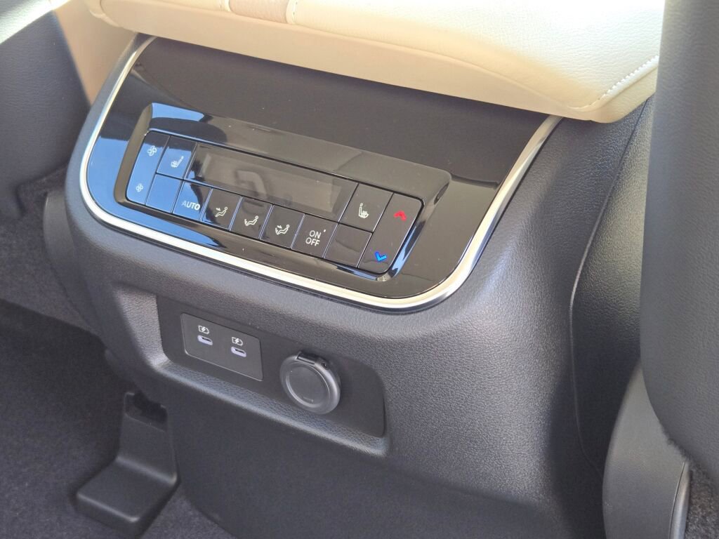 New 2026 Nissan Armada Platinum Reserve w/ Accent Package image 14