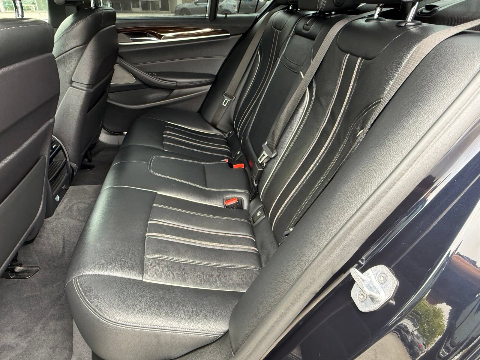 Used 2019 BMW M550i xDrive w/ Premium Package AWD/4WD image 34