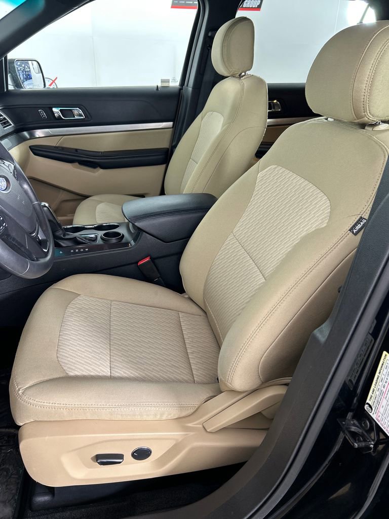 Used 2017 Ford Explorer FWD image 12