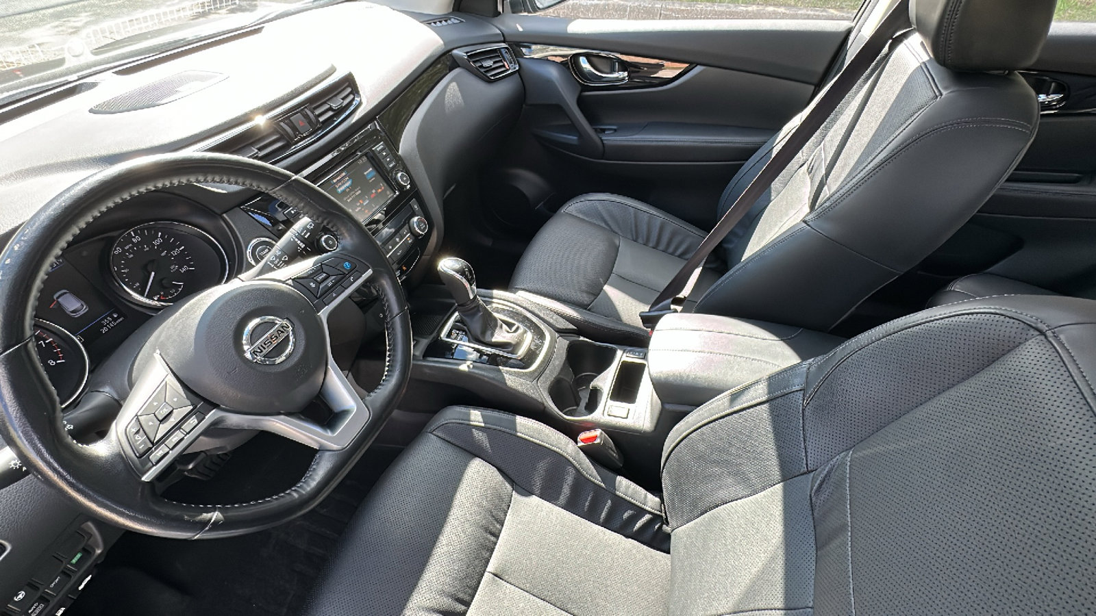 Certified 2022 Nissan Rogue Sport SL w/ Premium Package image 23