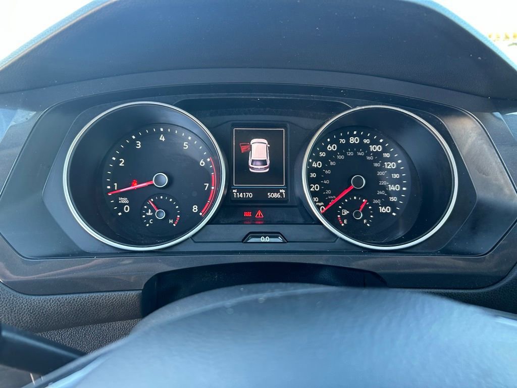 Used 2021 Volkswagen Tiguan SE image 32