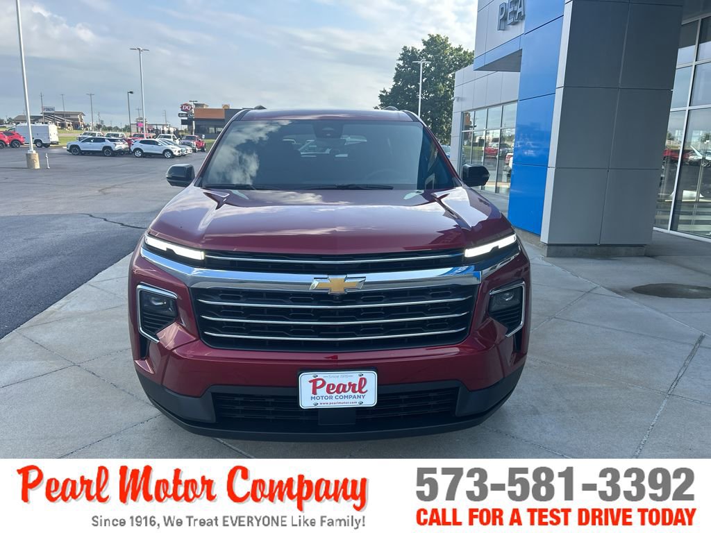 New 2026 Chevrolet Traverse LT w/ Driver Confidence Package image 2