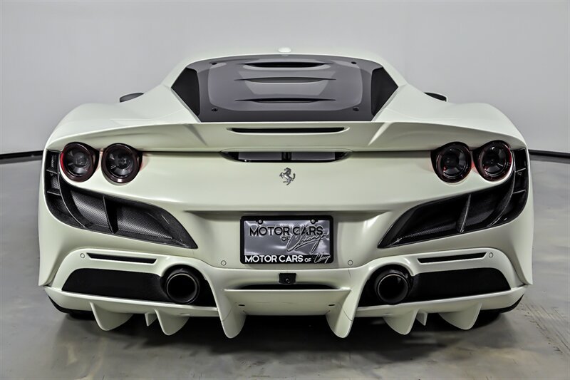 Used 2021 Ferrari F8 Tributo RWD image 11