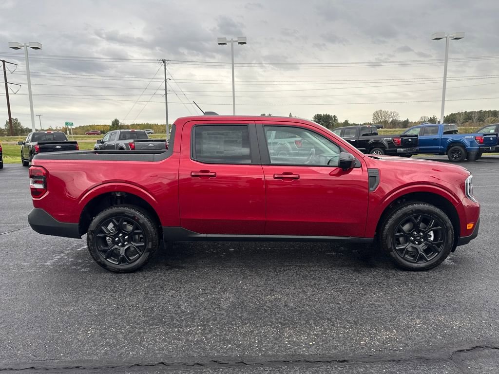 New 2025 Ford Maverick Lariat w/ Black Appearance Package image 6