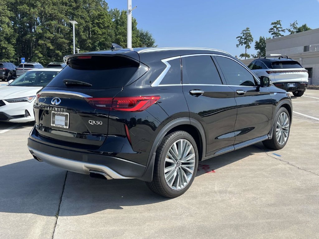 Used 2024 INFINITI QX50 Sensory AWD/4WD image 3