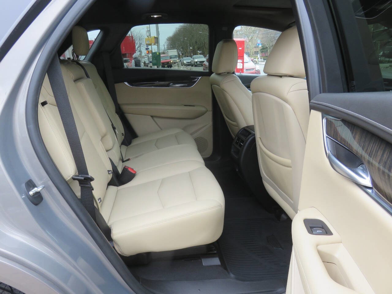 Used 2019 Cadillac XT5 AWD image 23