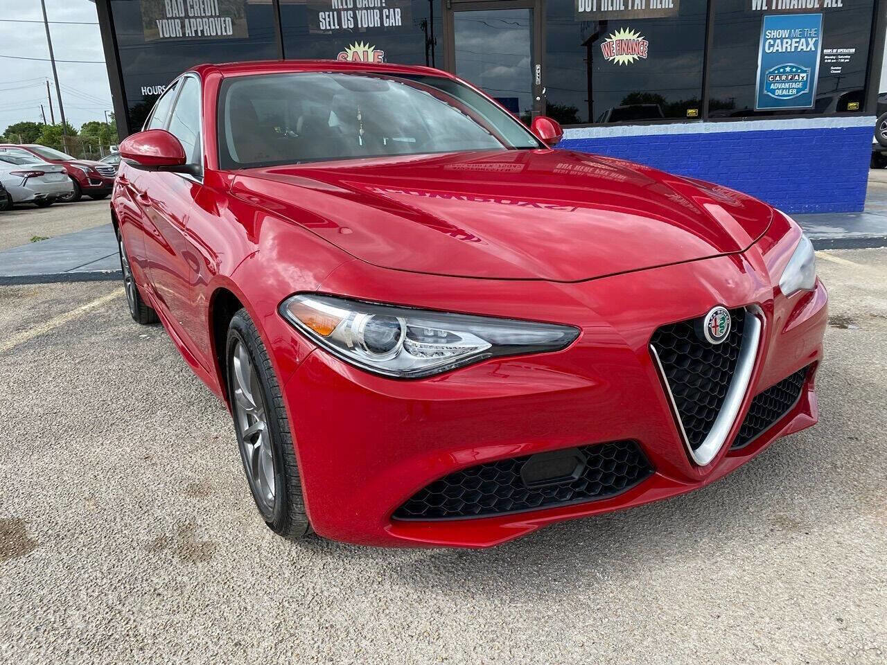 Used 2019 Alfa Romeo Giulia Sprint w/ Cold Weather Package image 3
