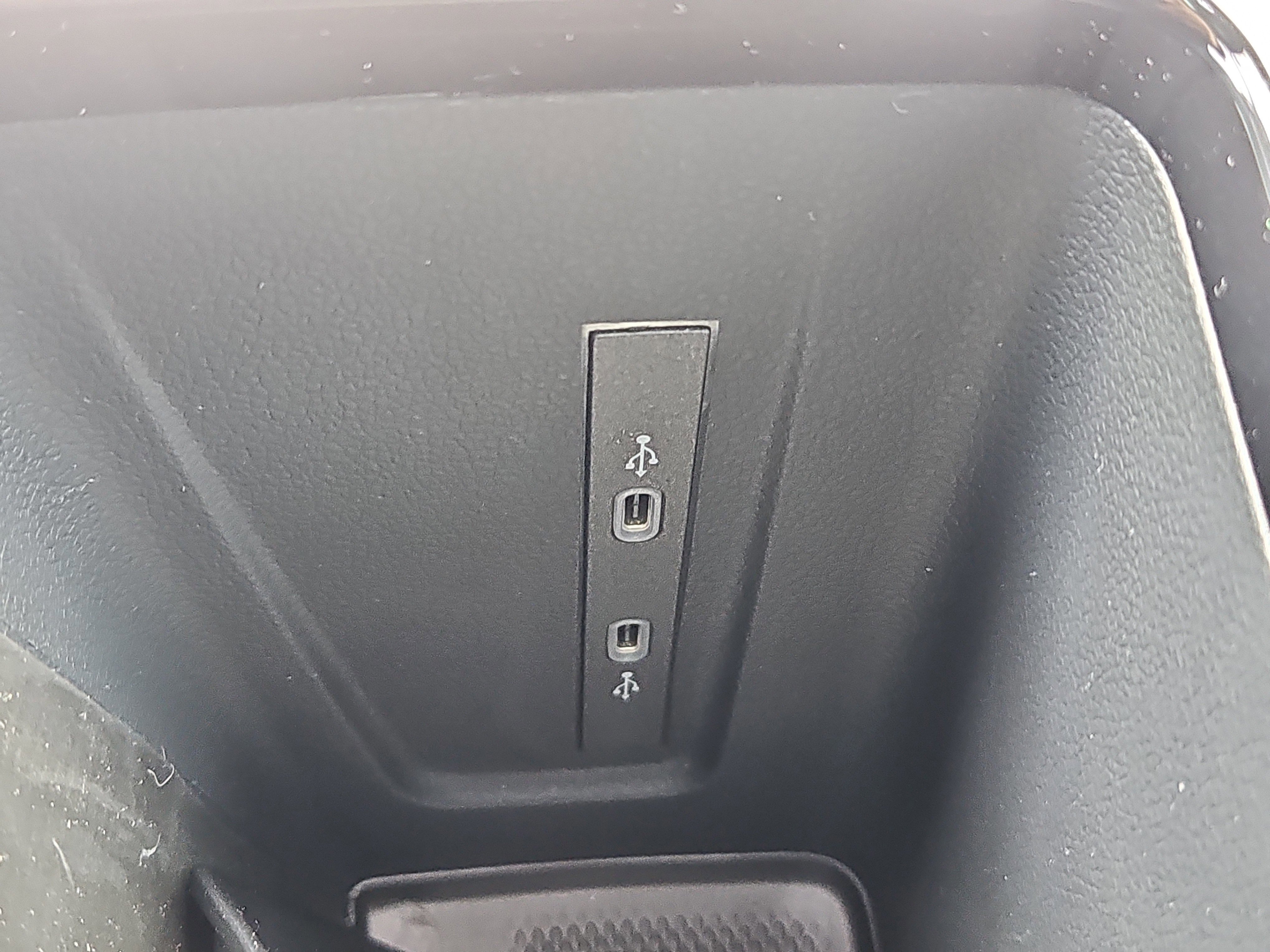 New 2026 Volkswagen Tiguan SEL R-Line image 13