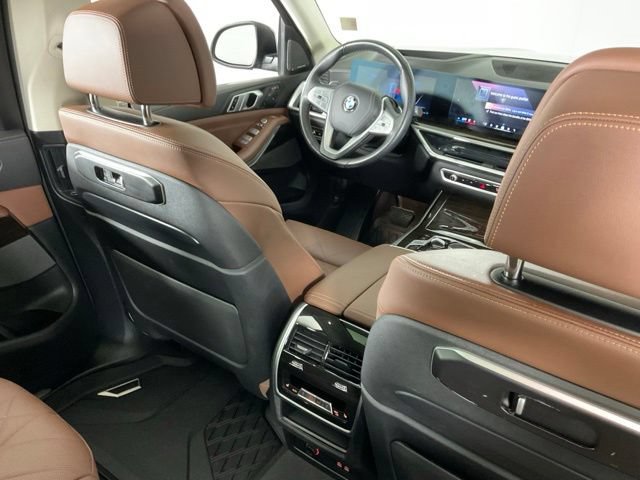 Used 2024 BMW X7 xDrive40i w/ Premium Package AWD/4WD image 35