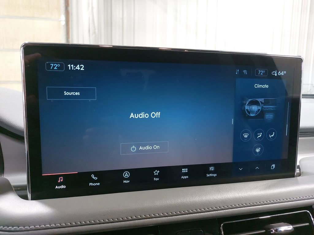 Used 2022 Lincoln Nautilus Reserve image 22