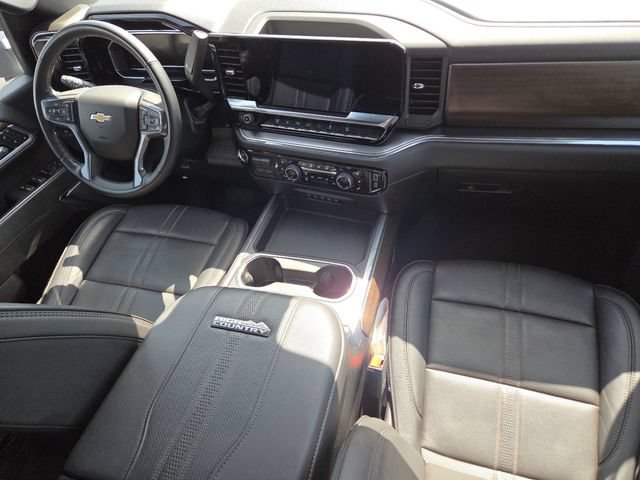 Used 2025 Chevrolet Silverado 2500 High Country w/ High Country Premium Package AWD/4WD image 26