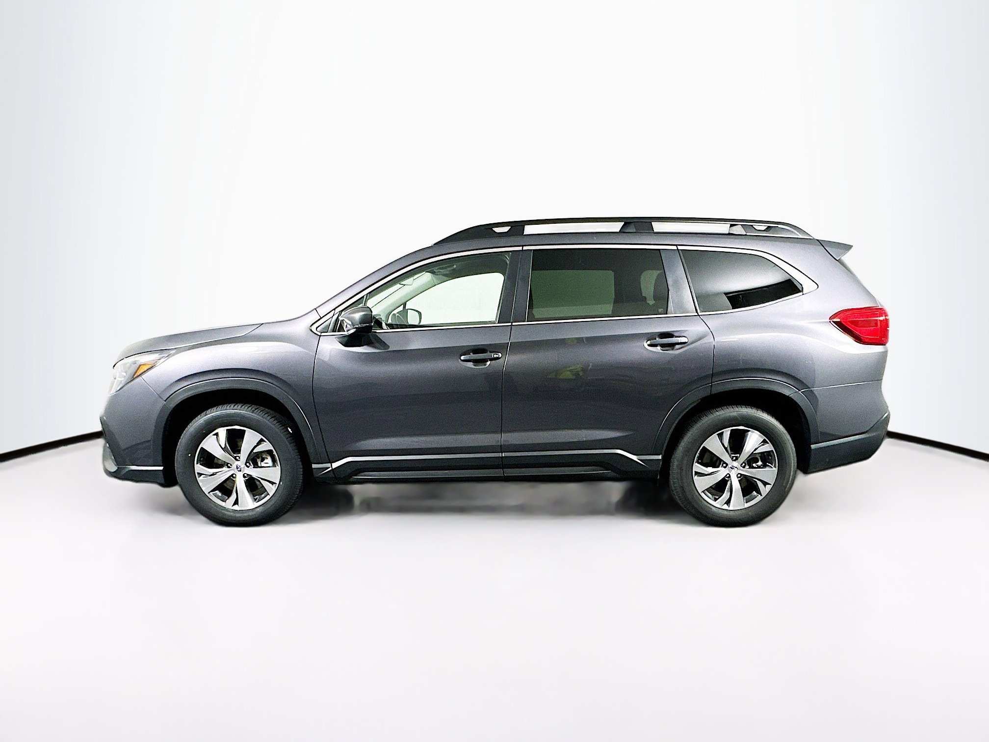 Used 2025 Subaru Ascent Premium image 4