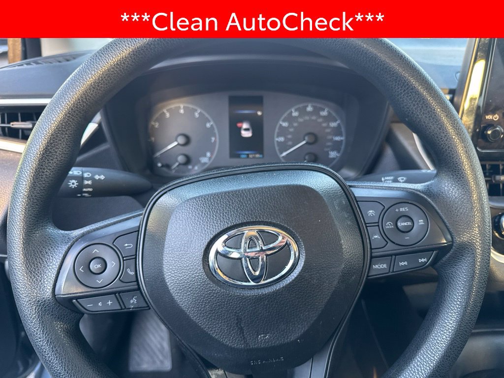 Used 2025 Toyota Corolla LE FWD image 4