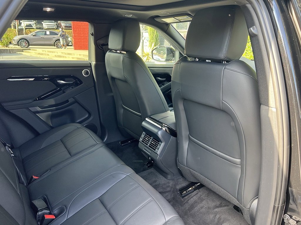 Used 2025 Land Rover Range Rover Evoque S image 32