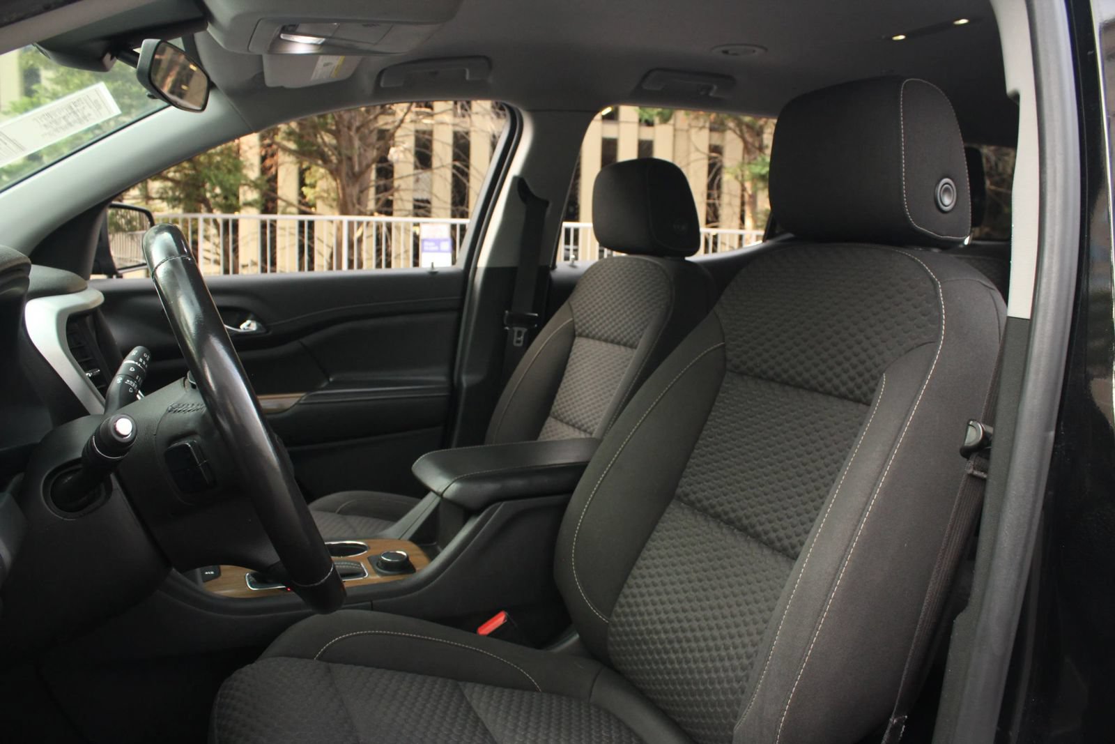 Used 2019 GMC Acadia SLE w/ LPO, Floor Liner Package FWD image 16