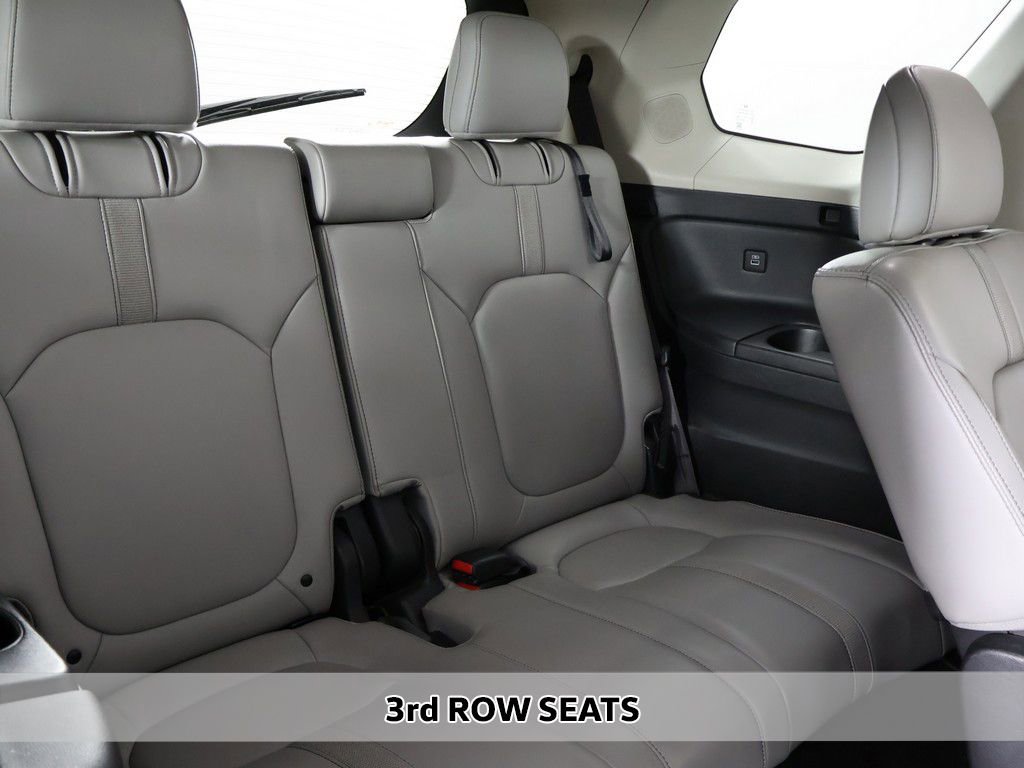 Used 2023 Honda Pilot Touring image 9