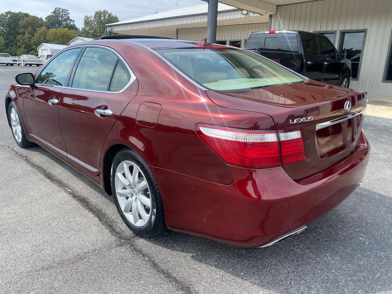 Used 2008 Lexus LS 460 RWD image 3