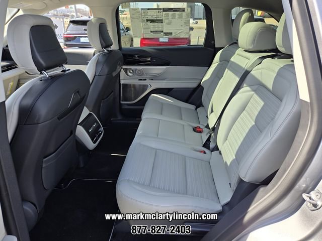 New 2026 Lincoln Nautilus Reserve image 8