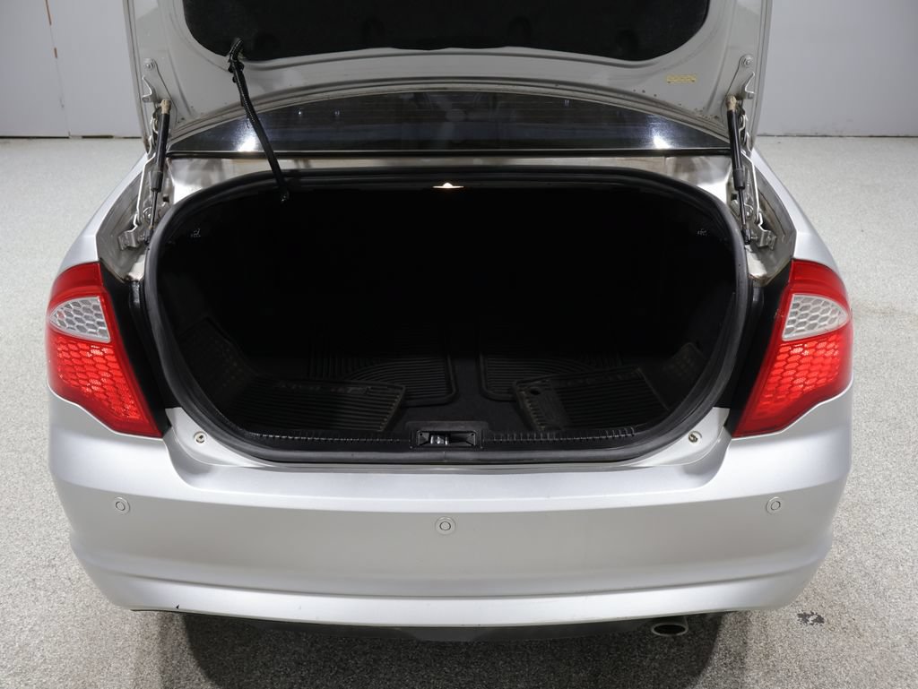 Used 2012 Ford Fusion SEL w/ Sport Appearance Pkg AWD/4WD image 18