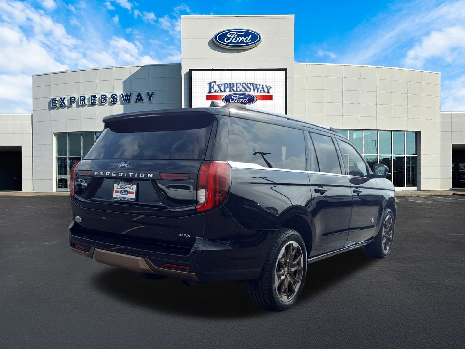 Used 2025 Ford Expedition Max King Ranch image 6