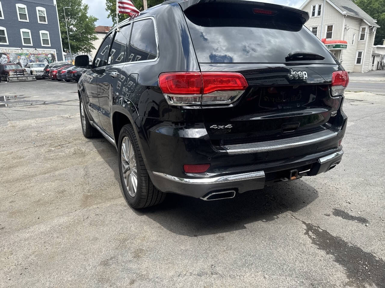 Used 2017 Jeep Grand Cherokee Summit AWD/4WD image 7