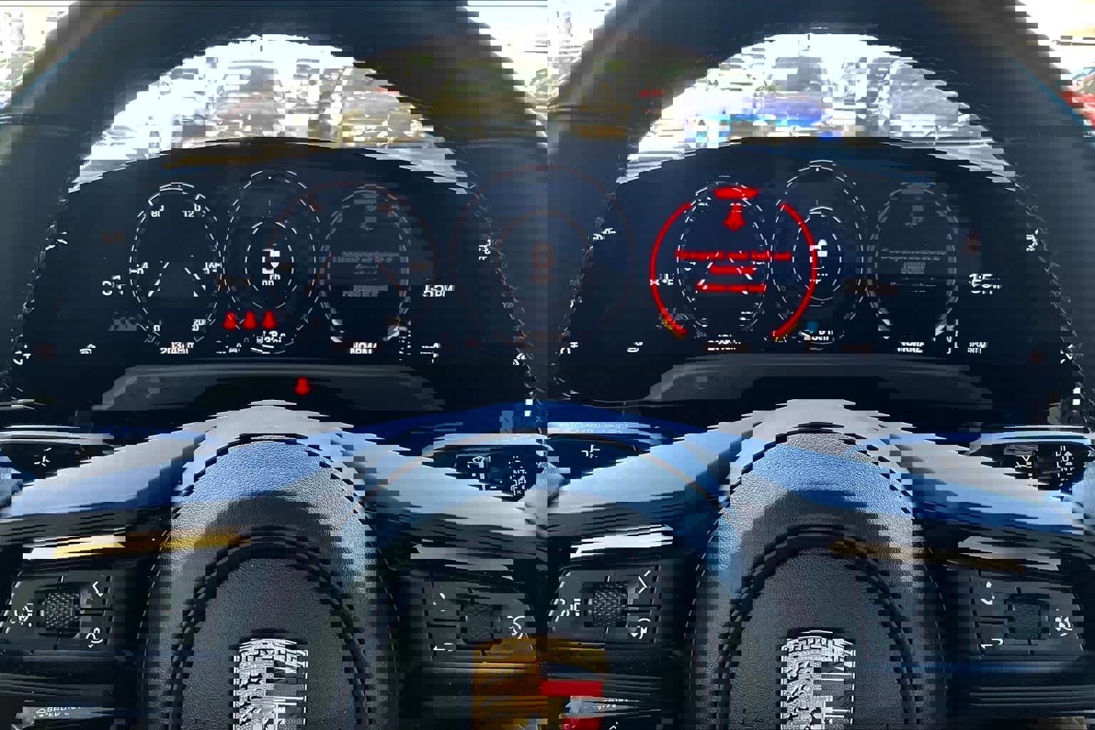 Used 2022 Porsche Taycan image 26