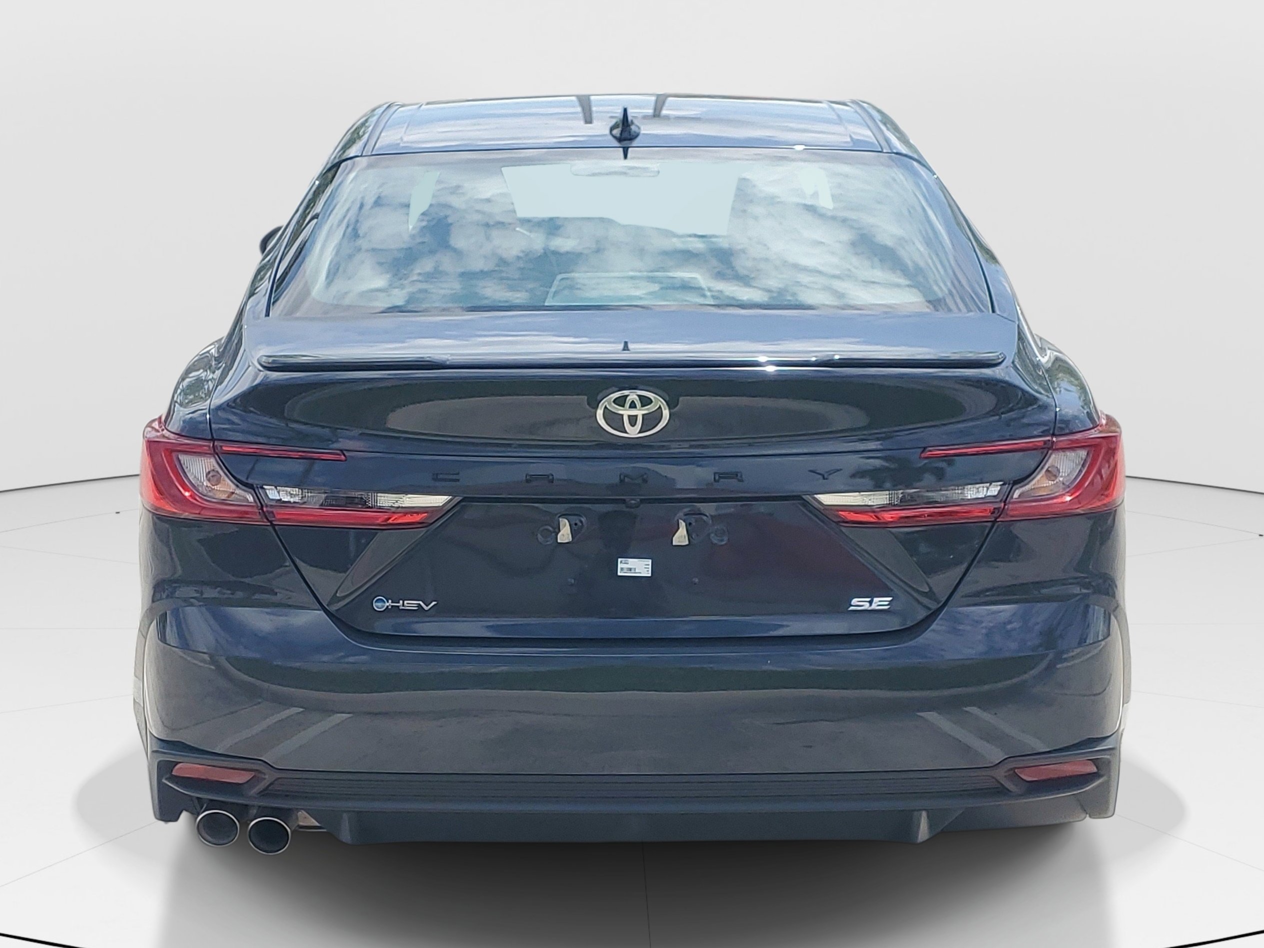 Certified 2025 Toyota Camry SE FWD image 4