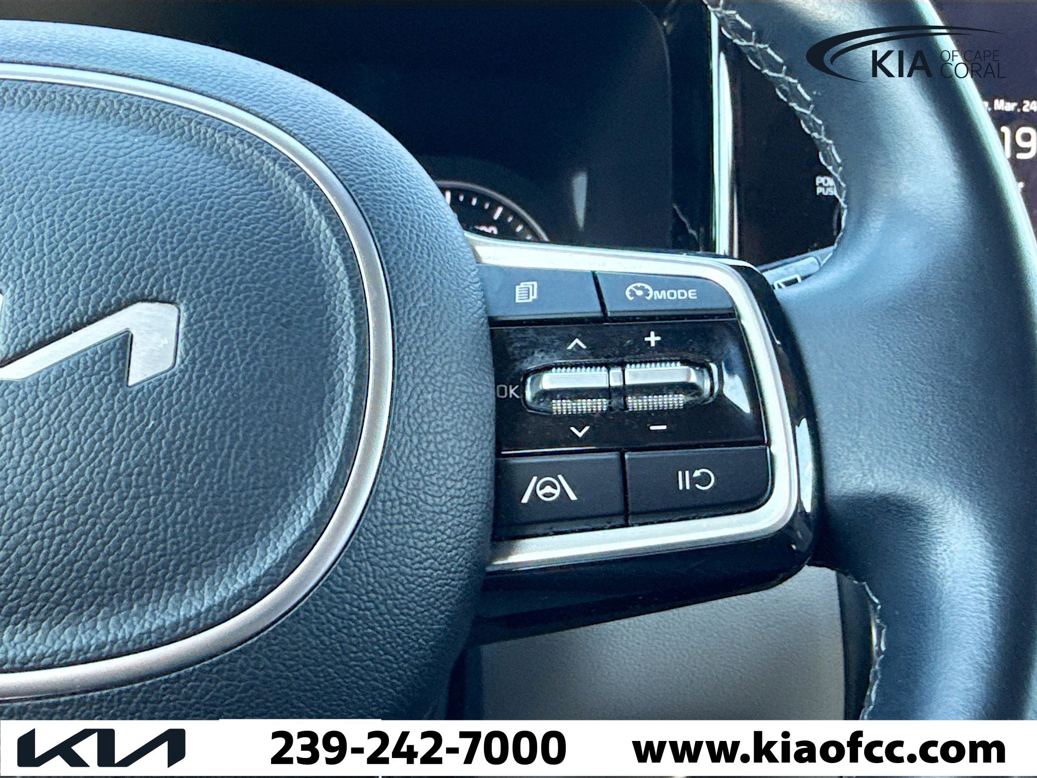 Certified 2023 Kia Sorento S w/ Panoramic Sunroof Package image 38