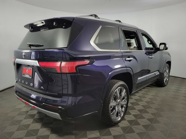 Used 2025 Toyota Sequoia Capstone AWD/4WD image 8