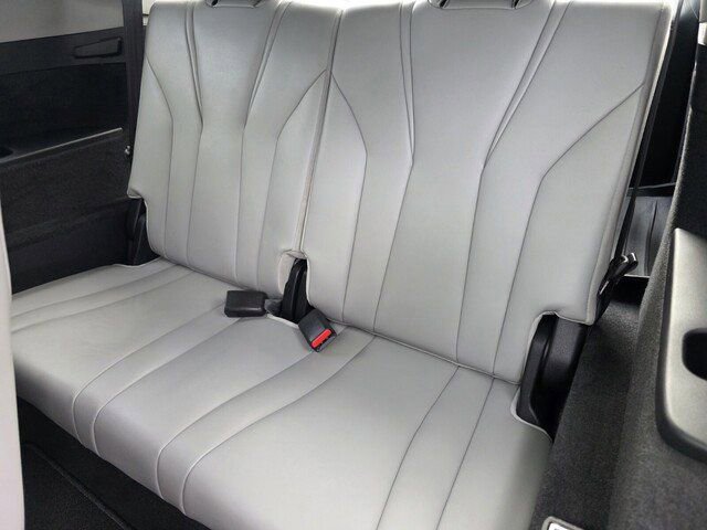 Used 2023 Acura MDX FWD w/ Technology Package image 17