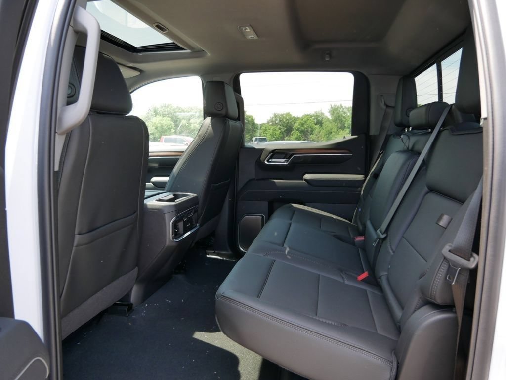 New 2026 GMC Sierra 1500 Denali w/ Denali Reserve Package AWD/4WD image 9