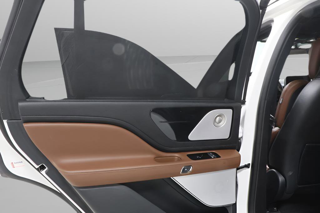 Used 2024 Lincoln Aviator Reserve w/ Equipment Group 201A image 26