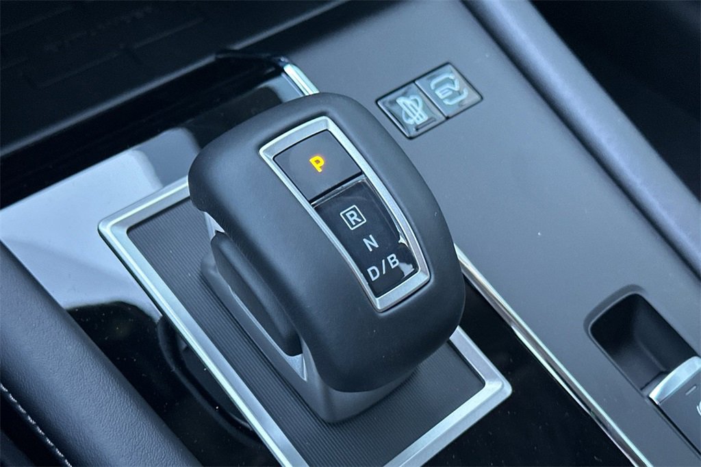 New 2025 Mitsubishi Outlander SE image 22