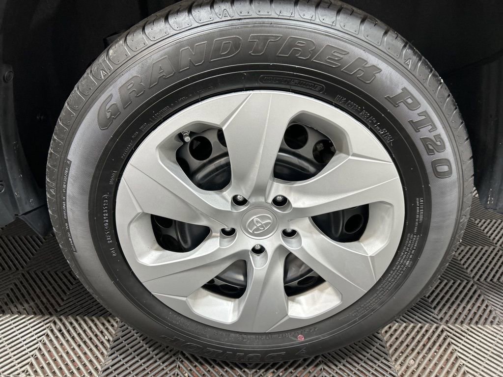 Used 2024 Toyota RAV4 LE image 30