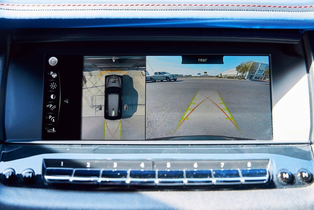 Used 2021 Rolls-Royce Cullinan Black Badge image 91