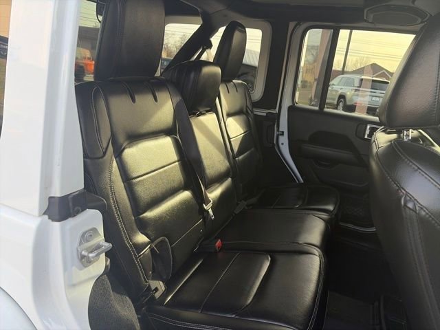 Used 2018 Jeep Wrangler Unlimited Sahara w/ Quick Order Package 24M Moab AWD/4WD image 47