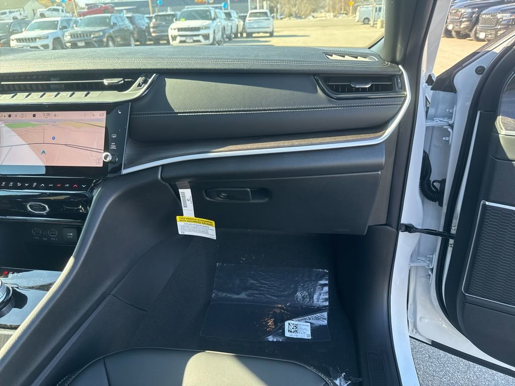 New 2026 Jeep Grand Cherokee Limited AWD/4WD image 30