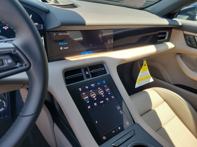 New 2026 Porsche Taycan RWD image 32