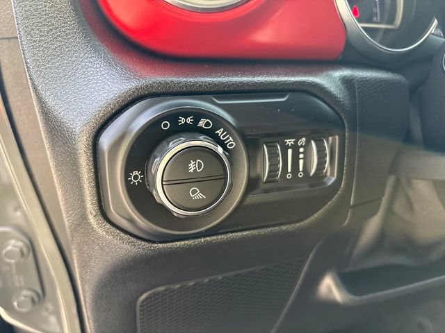 Used 2021 Jeep Gladiator Rubicon w/ Trailer Tow Package AWD/4WD image 18