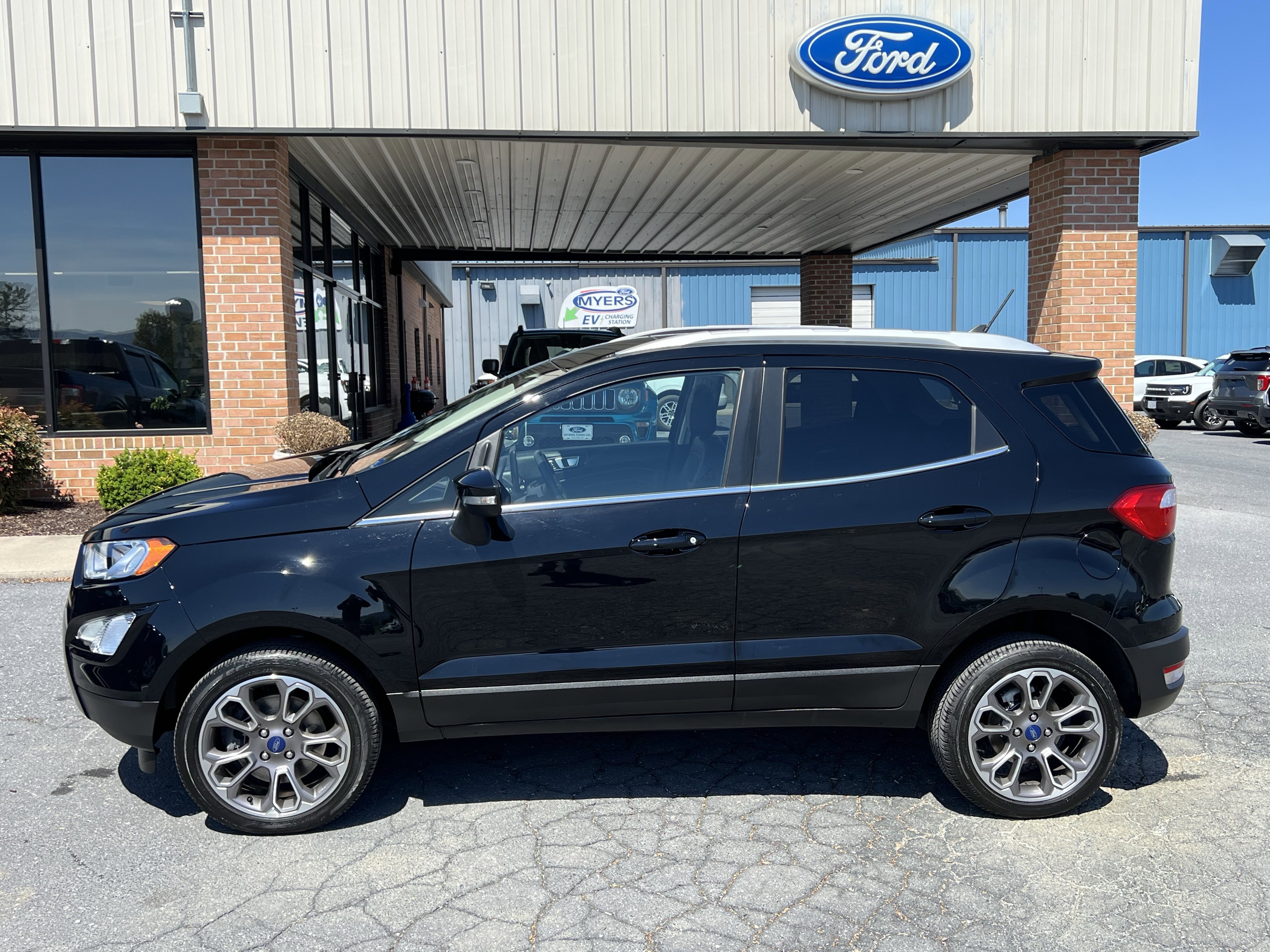 Used 2022 Ford EcoSport Titanium AWD/4WD image 1