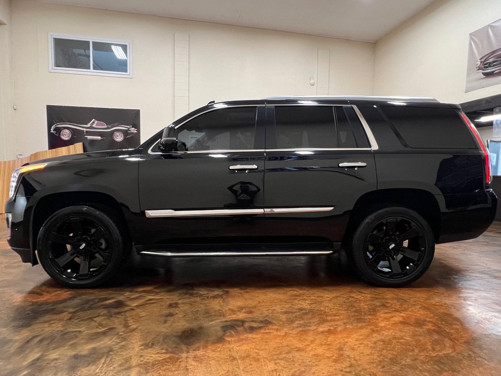 Used 2018 Cadillac Escalade Luxury RWD image 6